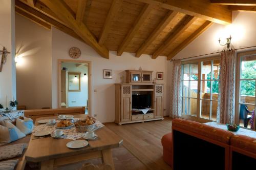 2 bedrooms, 2 beds