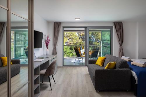 Deluxe Double Room with Balcony room in VILLA AQUA - Adults Only