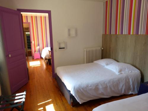 3 double beds