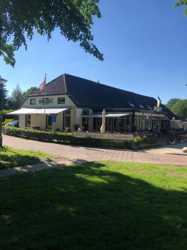 Exterior view, 't Zwanemeer in Aa en Hunze
