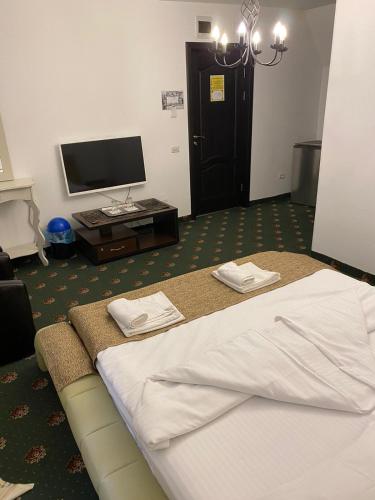 Deluxe Double Room image 10