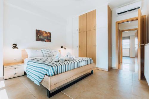 Rhodes Port Haven Suite - image 13