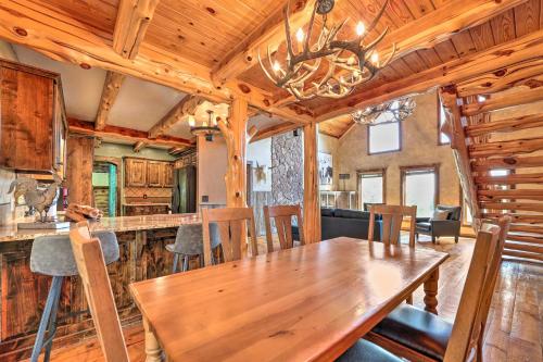 Eureka Springs Area Cabin with Deck and 7 Acres! in Golden, USA