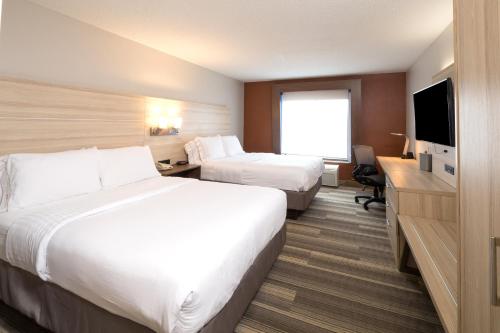 Holiday Inn Express & Suites - Gaylord, an IHG Hotel
