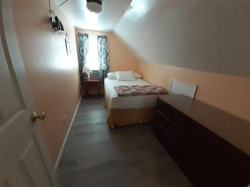 Atlantic Breeze Motel & Apartments - image 10