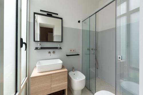 Bathroom, Dimora Del Vescovo Guest House in Minervino Di Lecce