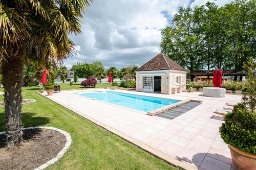 Gîte L'Aître des Cloiseaux - #Pool #Tennis gîte à louer Civray-de-Touraine