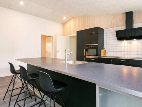 Five-Bedroom Holiday home in Blåvand 30 - image 14