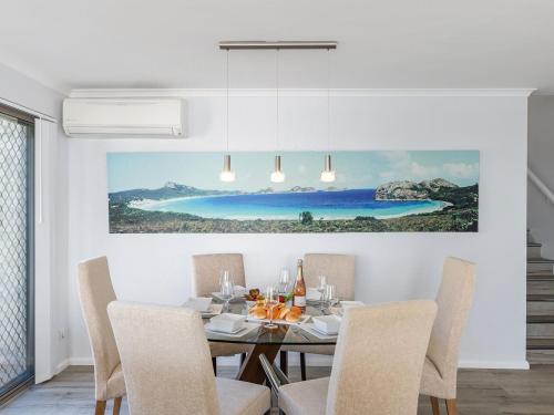 Faciliteiten, Pelican Sands 2 fantastic waterfront unit with pool and air conditioning in Port Stephens