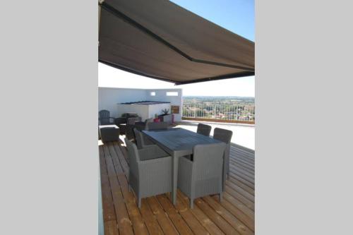 Loft 150 m2 avec vue exceptionnelle gîte à louer Pouzauges