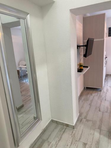 Bay View Apartments - image 4