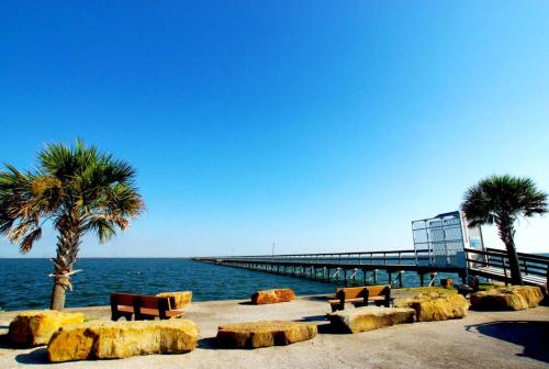 Anchor Down by Ryson Vacation Rentals - image 9