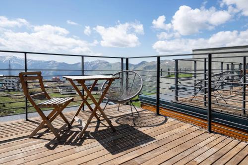 周辺案内, Quadrum Hotel in グダウリ