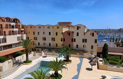 Charmant Appartement vue PORT DE GRUISSAN 5DROM44K