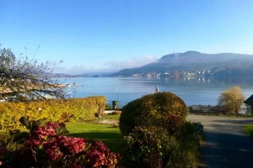 Ferienappartement Bellevue Wörthersee - privater Seezugang, Hunde auch herzlich willkommen in Töschling, Österreich
