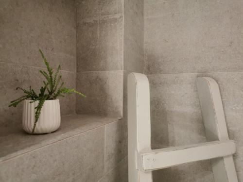 Helen's Minimal Studios & Apartments 4