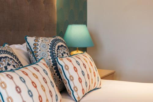1 queen bed