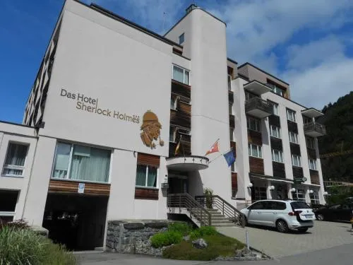 Hotel Sherlock Holmes "nur 200 m zur Gondelbahn Hasliberg" in Meiringen, Schweiz