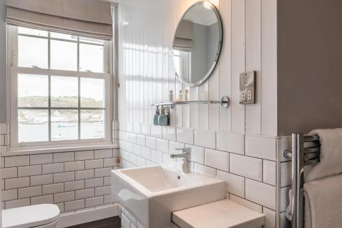 Greenbank Hotel - image 2