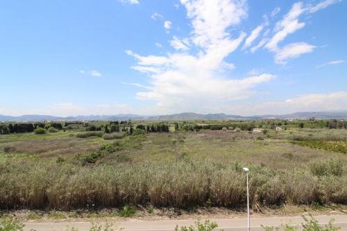 Atico con terraza y piscina en playa Almarda