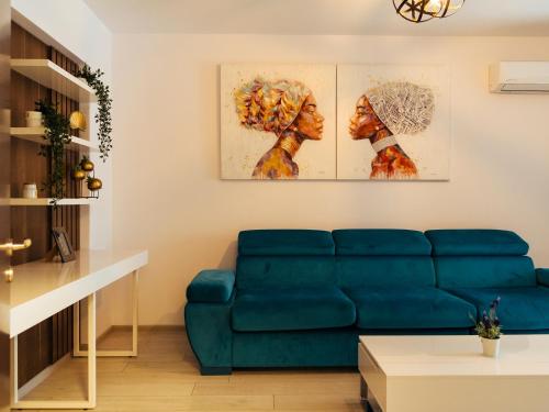 Cozy Special Pallady Apartament with Garden & Courtyard - Tap to explore photos