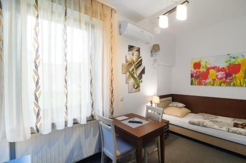 Astra Apartments Astra Apartments