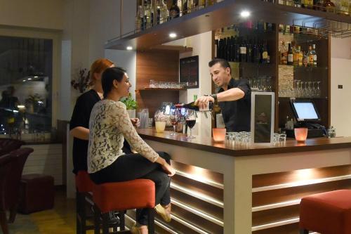 Hotel Central - image 13