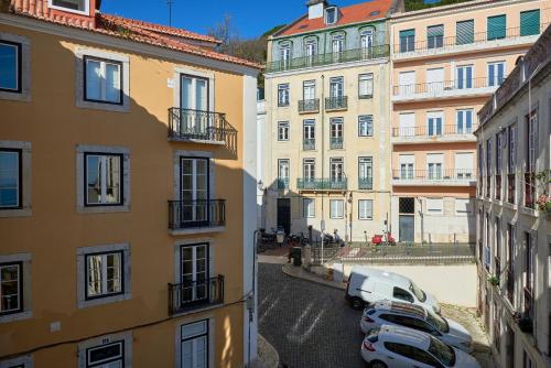 Charming apartment Castelo. Amazing Lisbon View