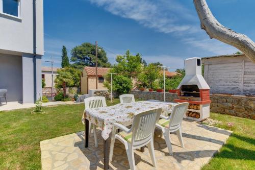 Apartments Hemetek - image 9