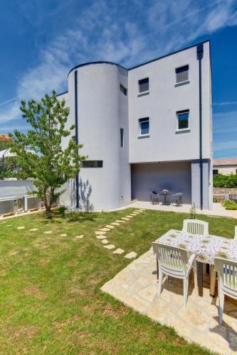 Apartments Hemetek - image 10