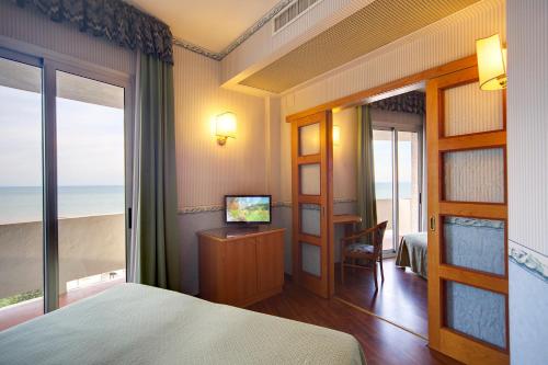 Hotel Palace - image 2