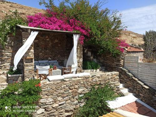 . Hidesign Athens Traditional Stone House in Kea's Port