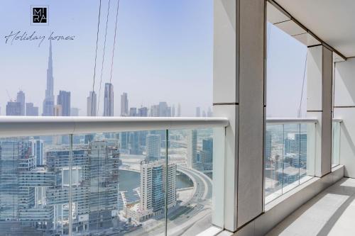 Mira Holiday Homes - Luxury 1 Bedroom in Damac Paramount