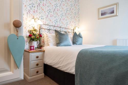 King Room image 2