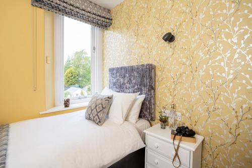 Single Room with Bath room in Elder Grove