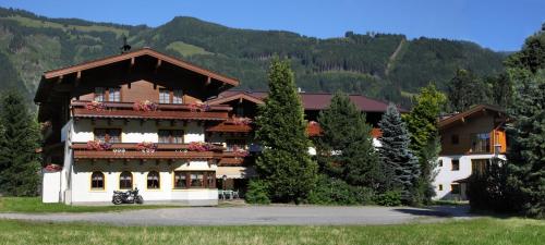 Pension Alpenrose in Maishofen, Österreich