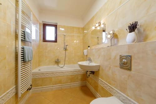Villa Múzsa DeLuxe - image 11