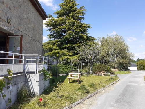 Exterior view, Les Remparts - chez Dan et Francois in Benevent-l'Abbaye