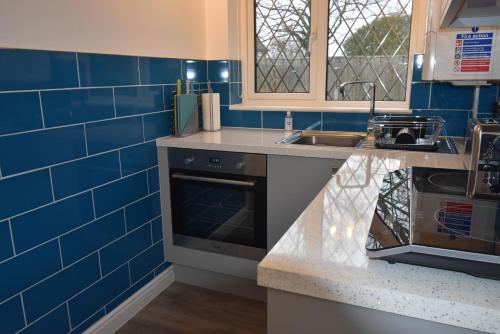 ห้องครัว, Brampton Luxury Annexe Apartment in แบรมป์ตัน