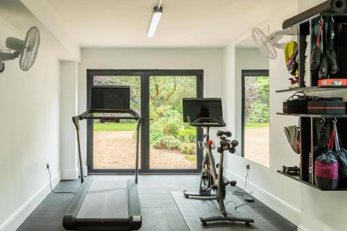 fitness centrum, Beautiful Luxury Property in the Surrey Hills in Cranleigh