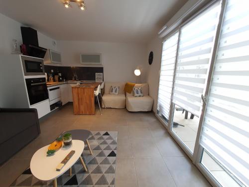 Stunning 1-Bed Apart in Villeneuve Loubet beach