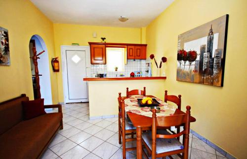 theophilos blue cozy apartments