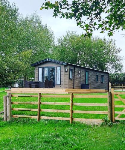 Caplor Glamping & Lodges