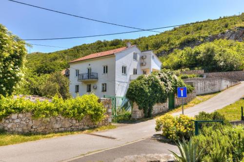 Apartments Antic