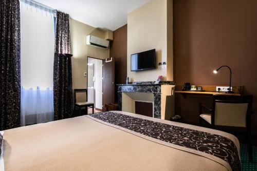 Double Room image 8