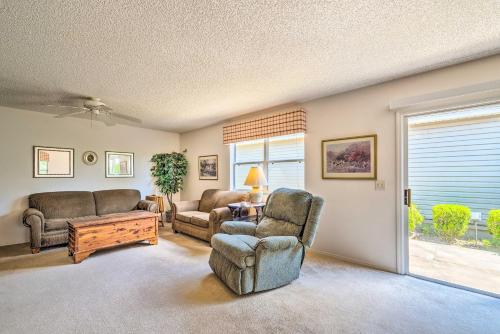 Sunny Home in The Villages with Lanai and Pool Access! in The Villages, USA
