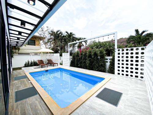 Ban Rub Lom Pool Villa photo 4