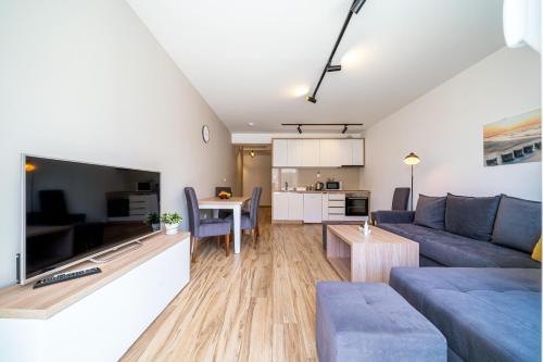 Sun and Sea Apartments - image 8