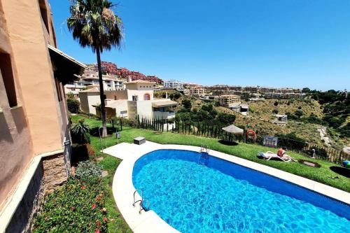 Alcores Seaviews - Tap to explore photos