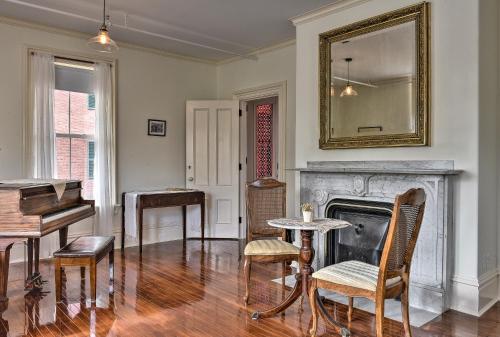 Παροχές, The Burrell House in Κίνι(Νιου Χάμσαϊρ)